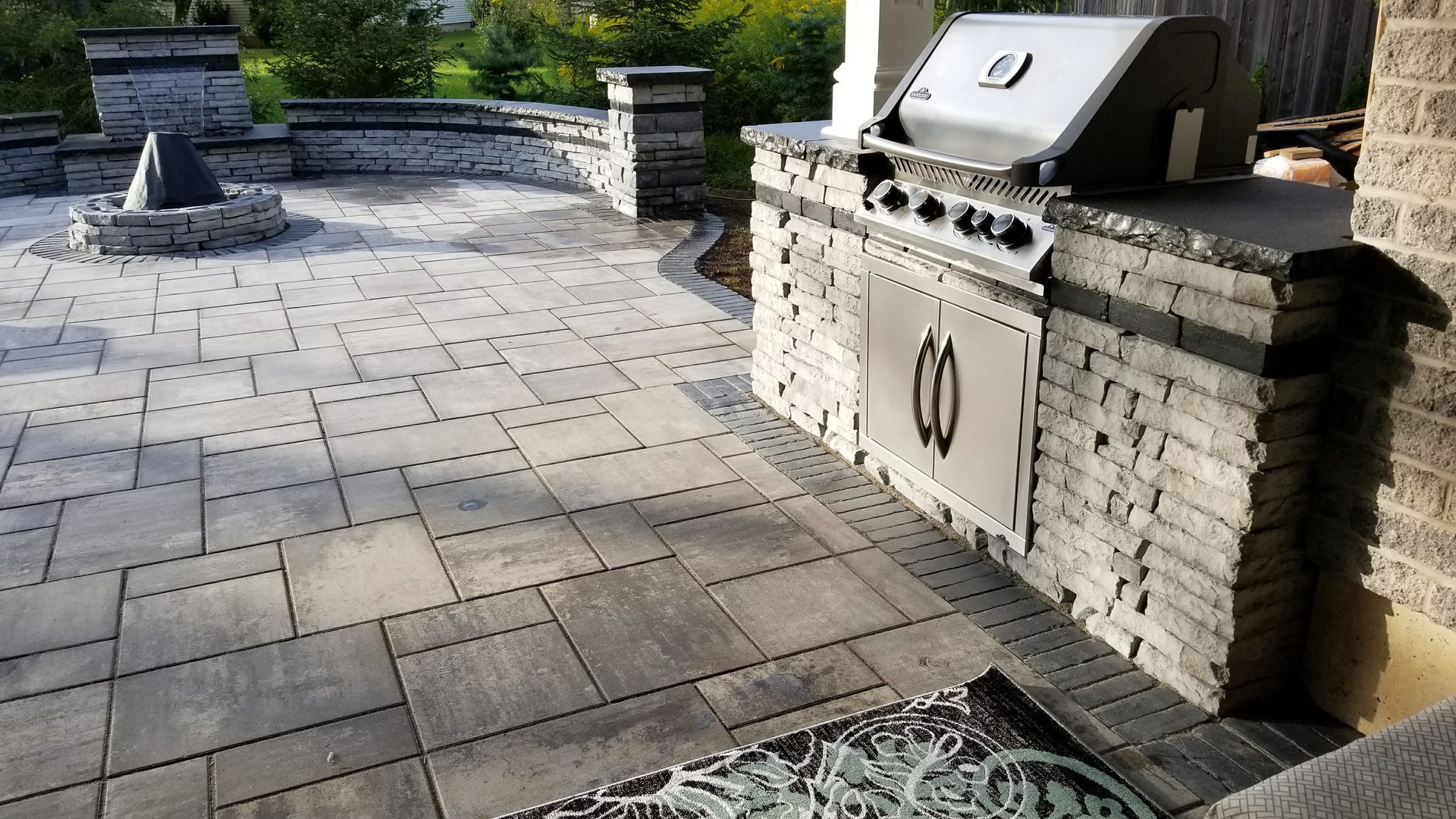 Outdoor Kitchen - Main Category - Tree Amigos Landscaping Inc. -  Design/Build, Property Maintenance in St. Catharines, Ontario